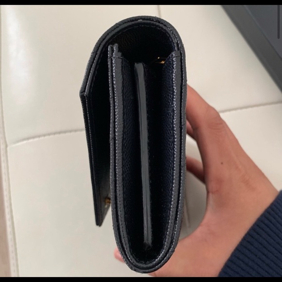 YSL Large Grain de Poudre Leather Flap Wallet - Picture 4 of 13